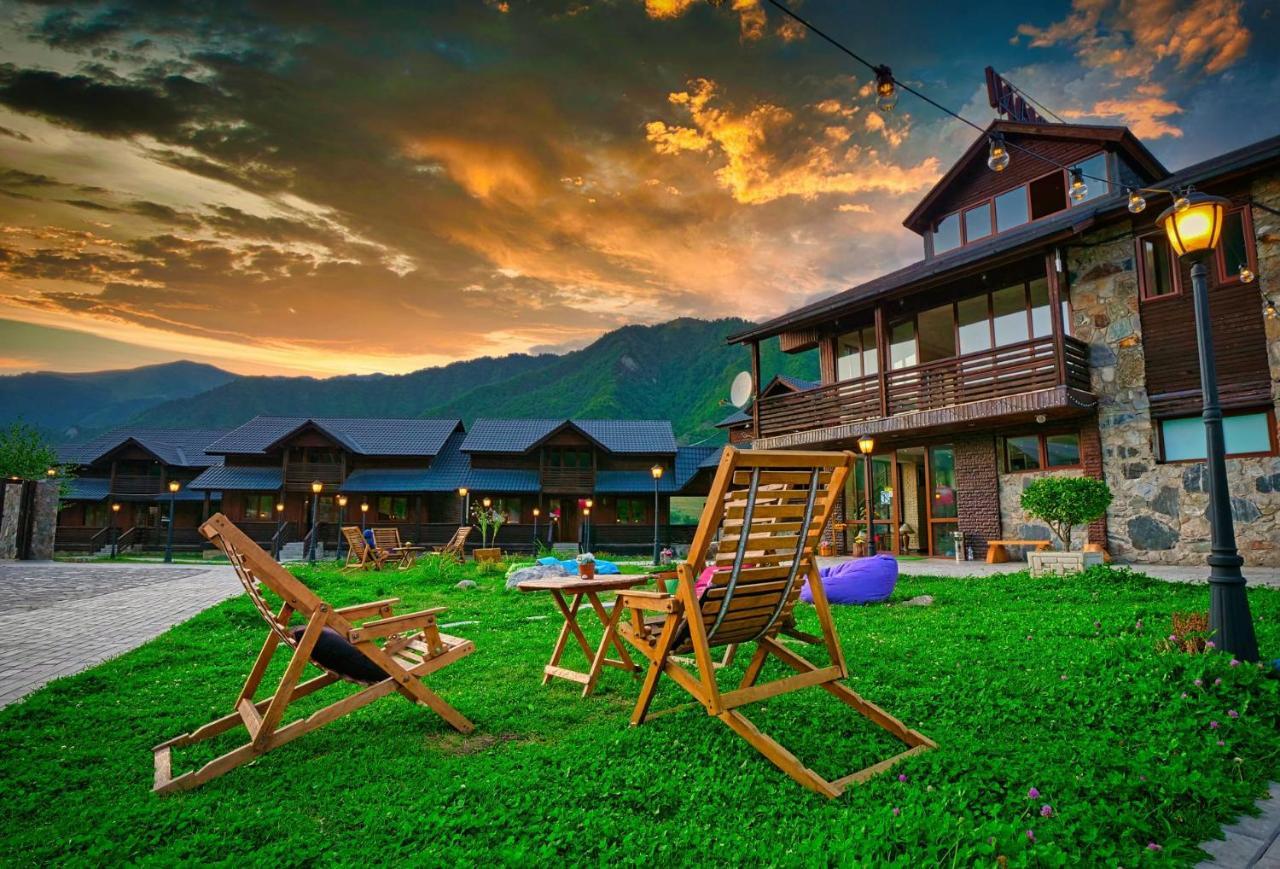Hotel Banguriani Местія Екстер'єр фото