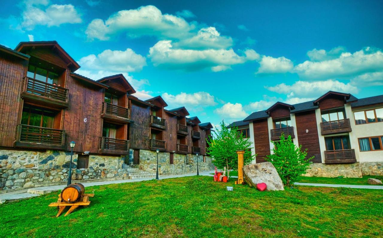 Hotel Banguriani Местія Екстер'єр фото