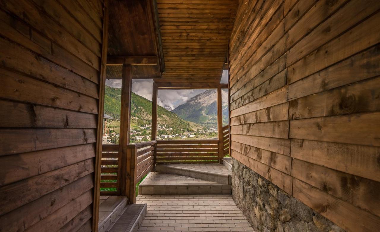 Hotel Banguriani Местія Екстер'єр фото