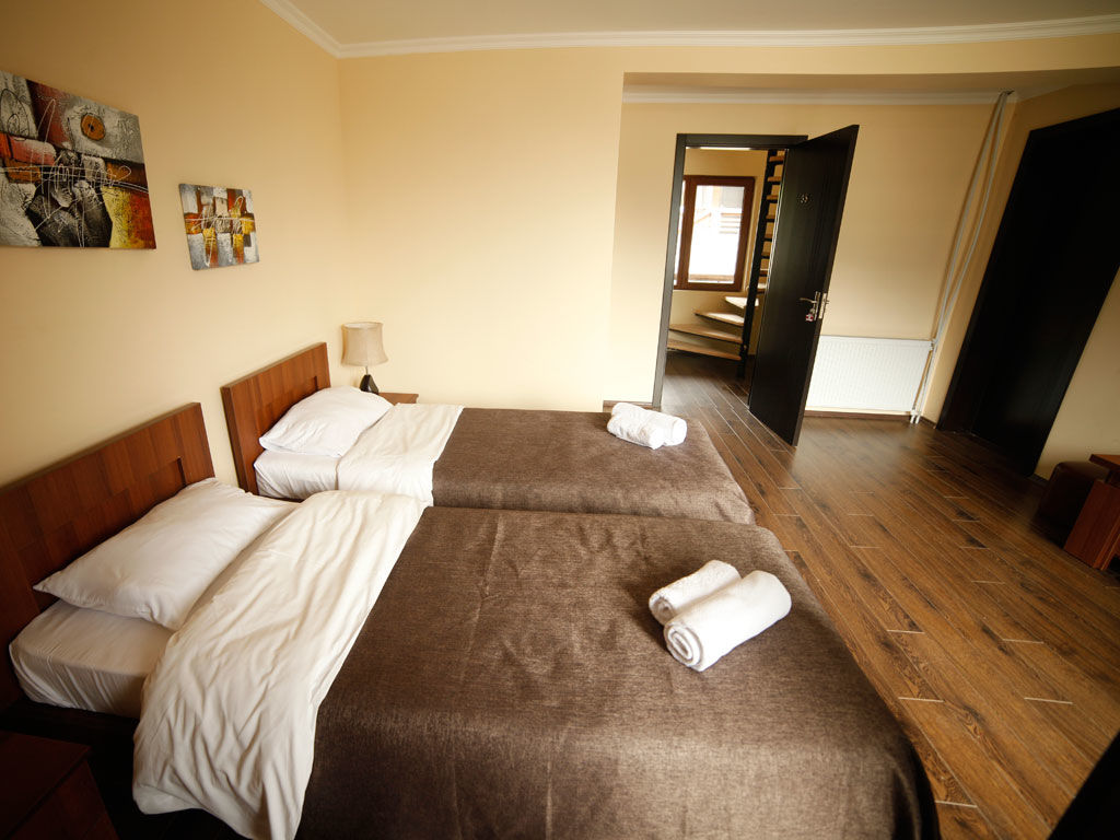 Hotel Banguriani Местія Екстер'єр фото
